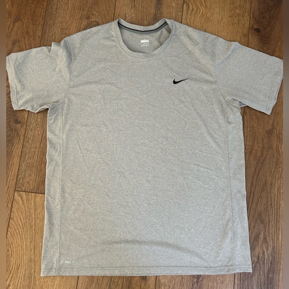 Nike Fit Dry Men’s Athletic Shirt Color Gray Size‎ XXL - Picture 3 of 7